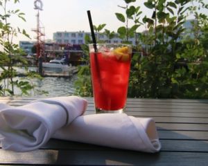 Pier 7 Restaurant Cocktail