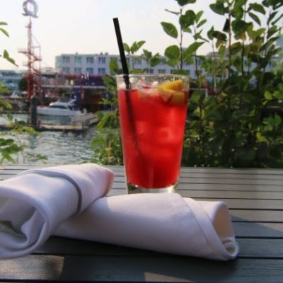 Pier 7 Restaurant Cocktail