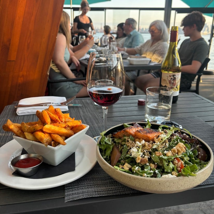 Food at Pier 7 Restaurant