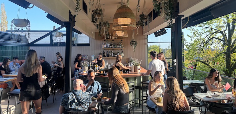 Social Restaurant Rooftop