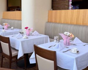 P2B Bistro Mothers Day