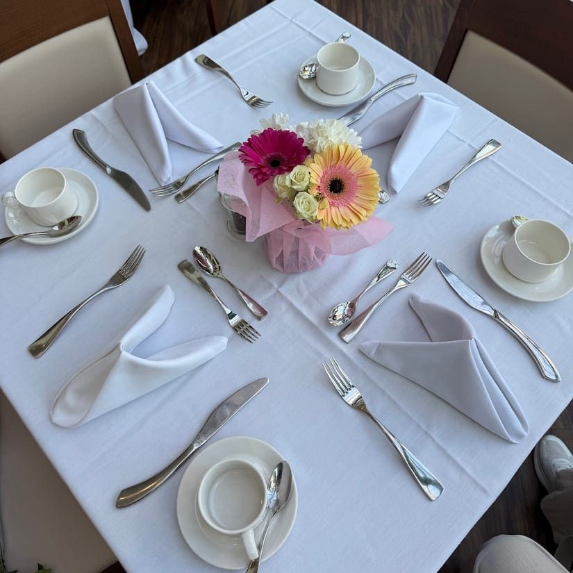 P2B bistro table setting