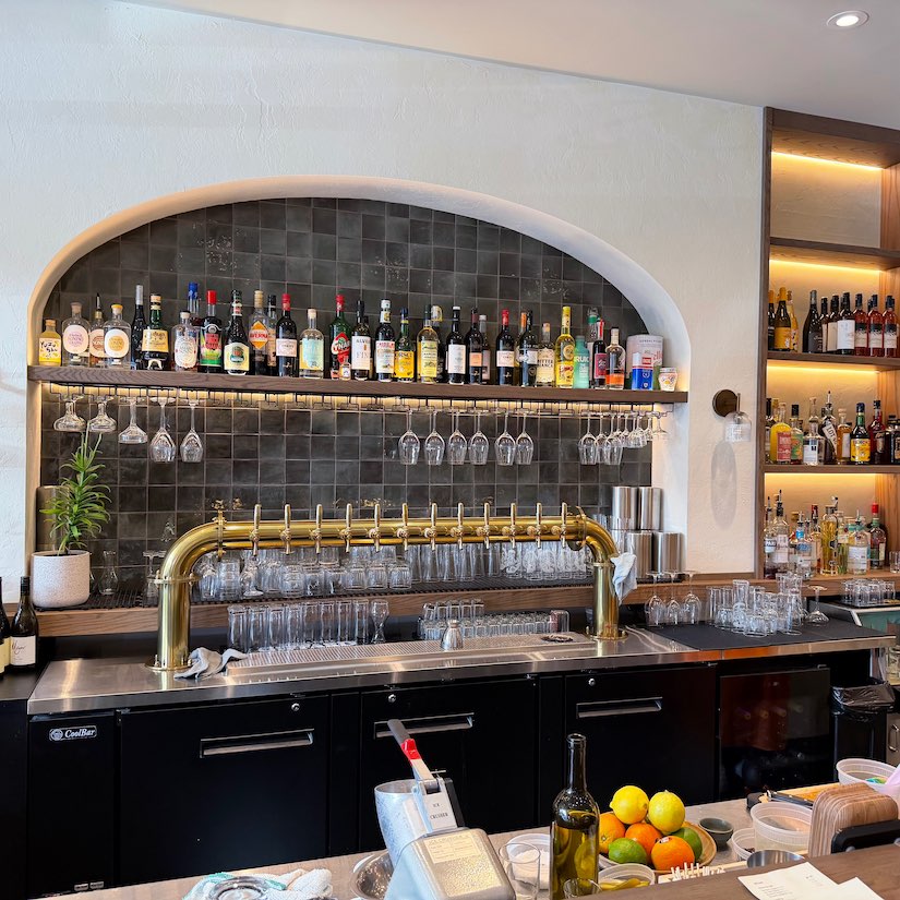 Bar at Violete restaurant