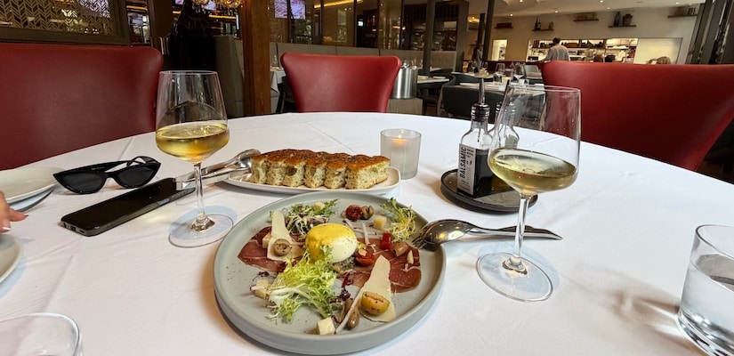Dinner Tutto Restaurant